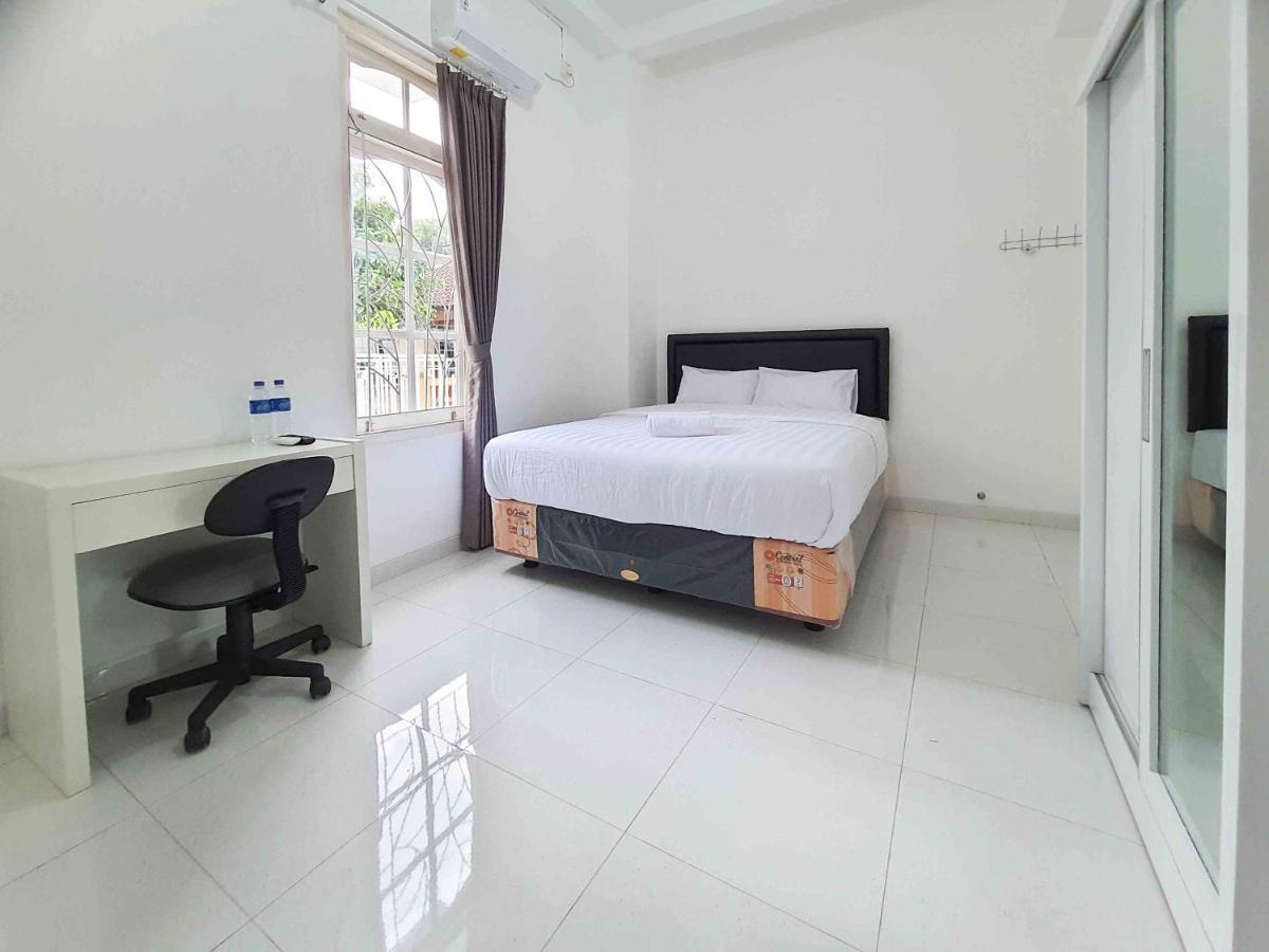 فندق Reddoorz Syariah At Jalan Godean Ngabean المظهر الخارجي الصورة