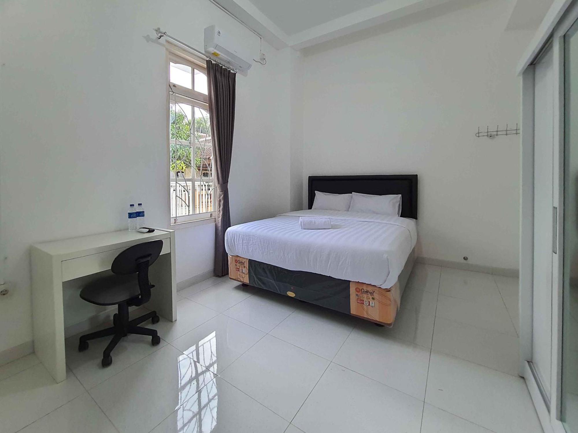 فندق Reddoorz Syariah At Jalan Godean Ngabean المظهر الخارجي الصورة